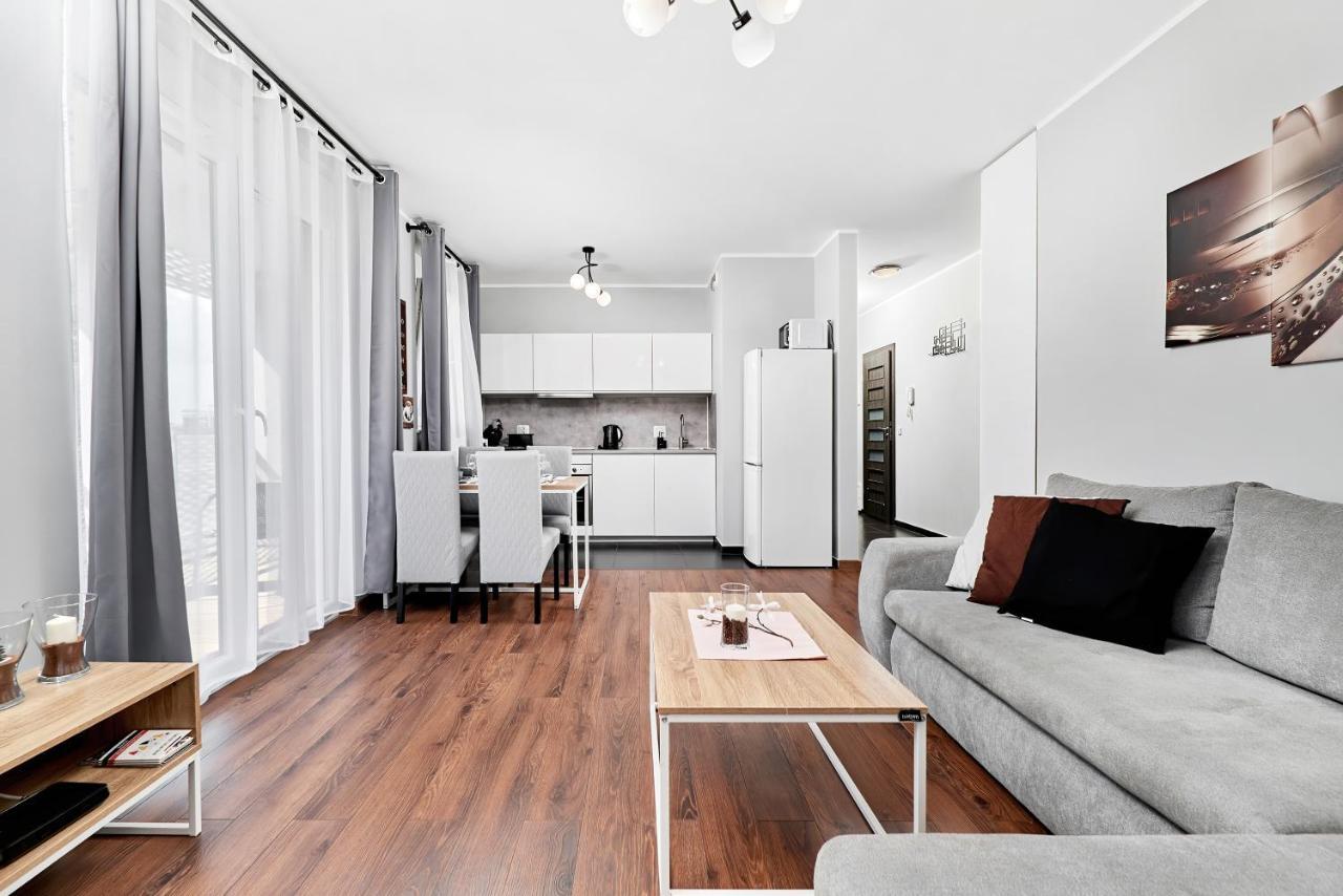 Sikorskiego With Free Garage By Renters Prestige *