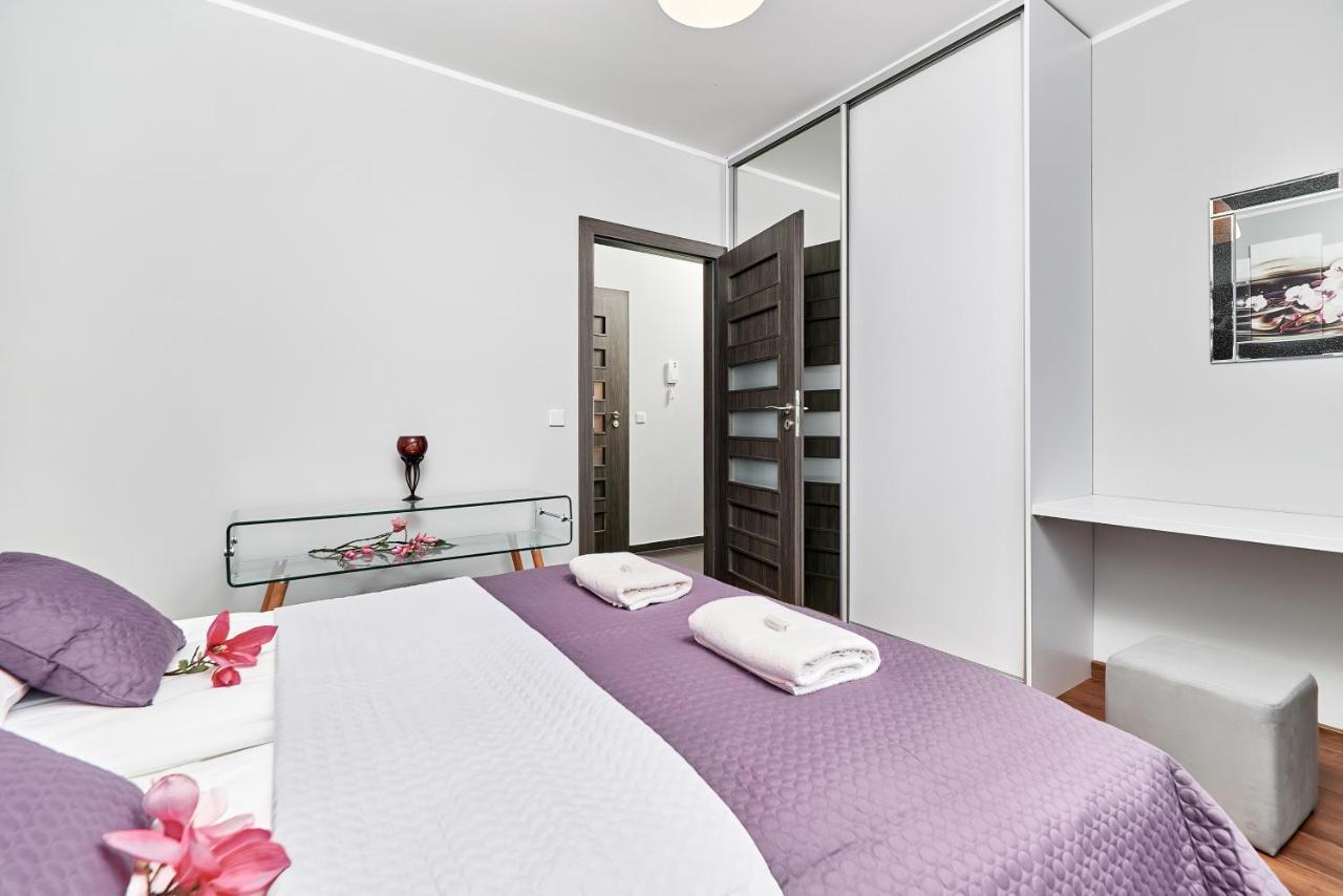 Sikorskiego With Free Garage By Renters Prestige Apartment *