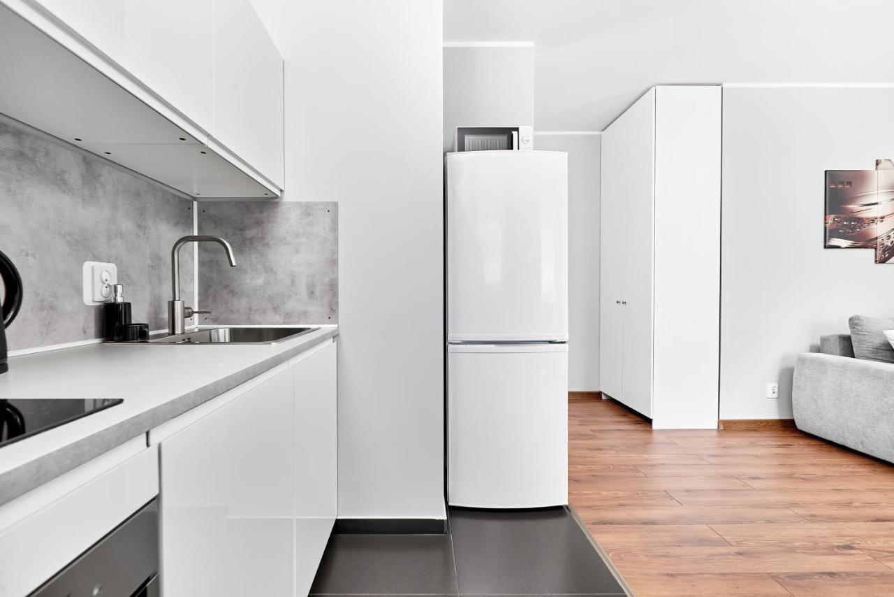 Sikorskiego With Free Garage By Renters Prestige