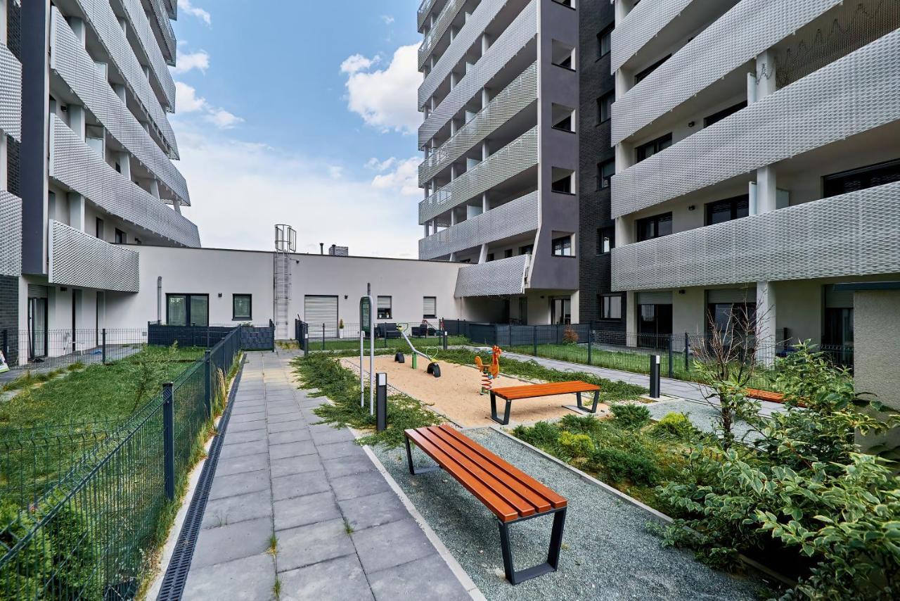 Sikorskiego With Free Garage By Renters Prestige * Wroclaw