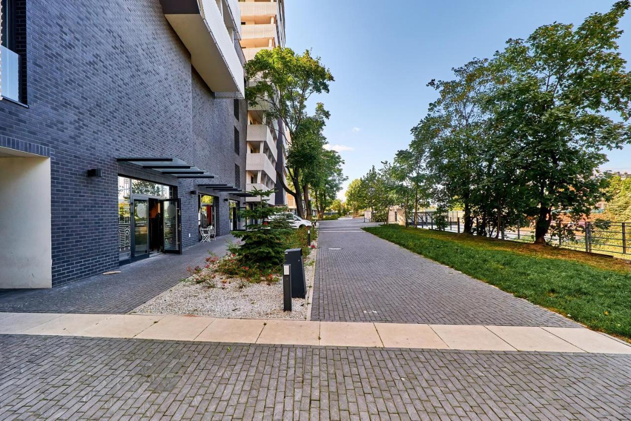 Sikorskiego With Free Garage By Renters Prestige