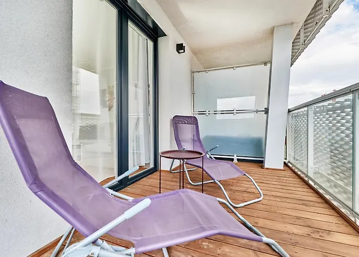 Apartment Wroclaw Sikorskiego With Free Garage By Renters Prestige