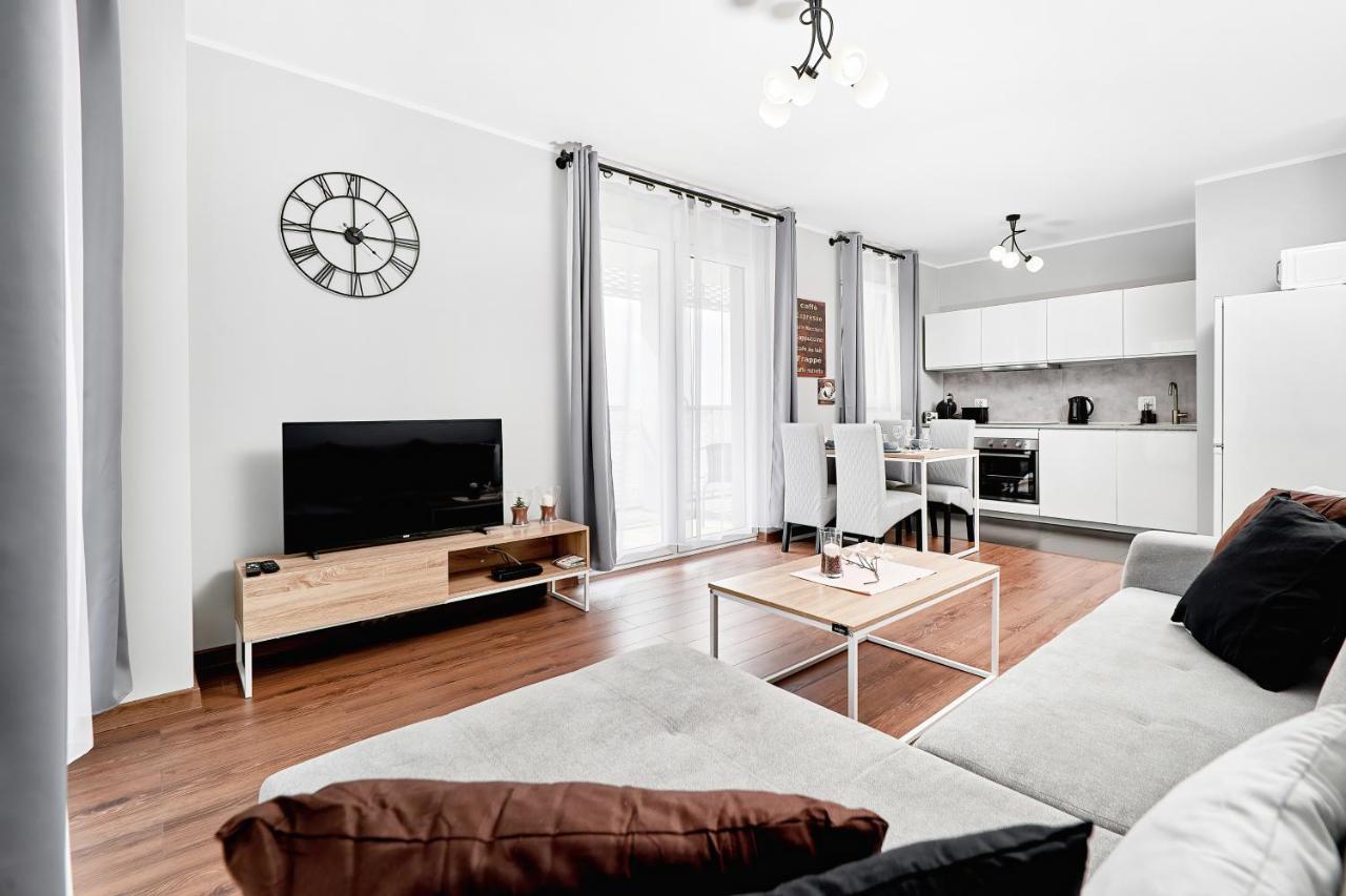 Sikorskiego With Free Garage By Renters Prestige